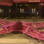 Se desplomaron las aspas del icónico Moulin Rouge de París